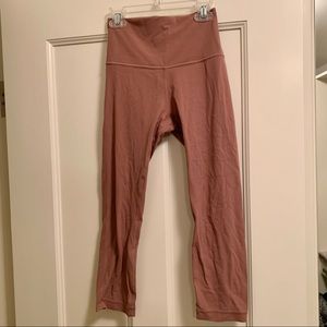 lululemon cropped mauve legging